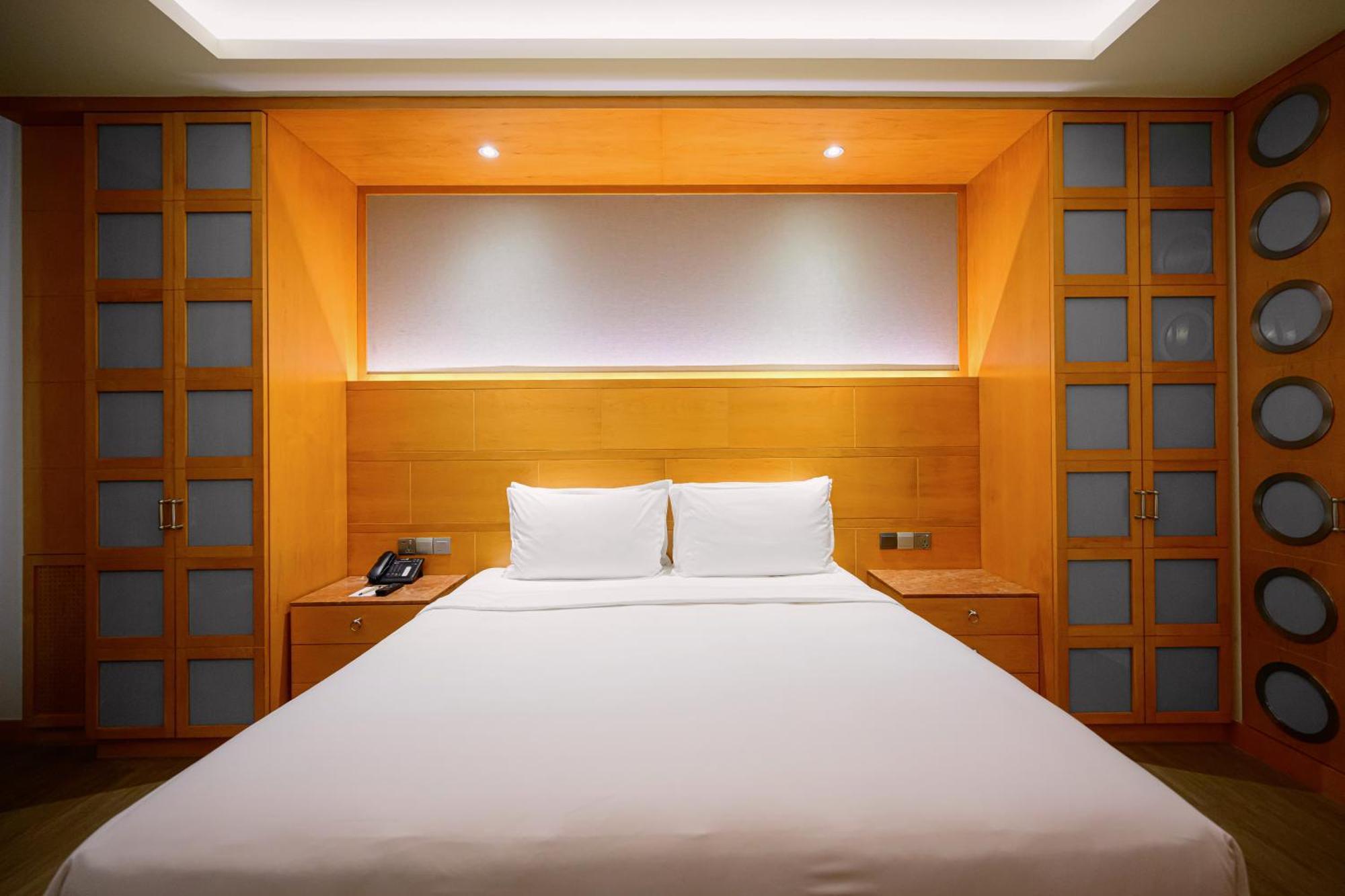 סינגפור Resorts World Sentosa - Hotel Michael מראה חיצוני תמונה